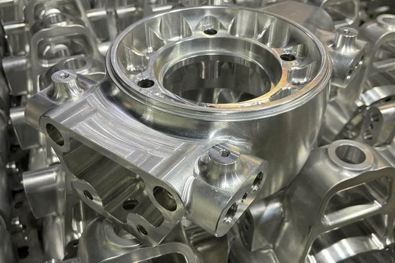 Low-Volume-CNC-Machining--service-