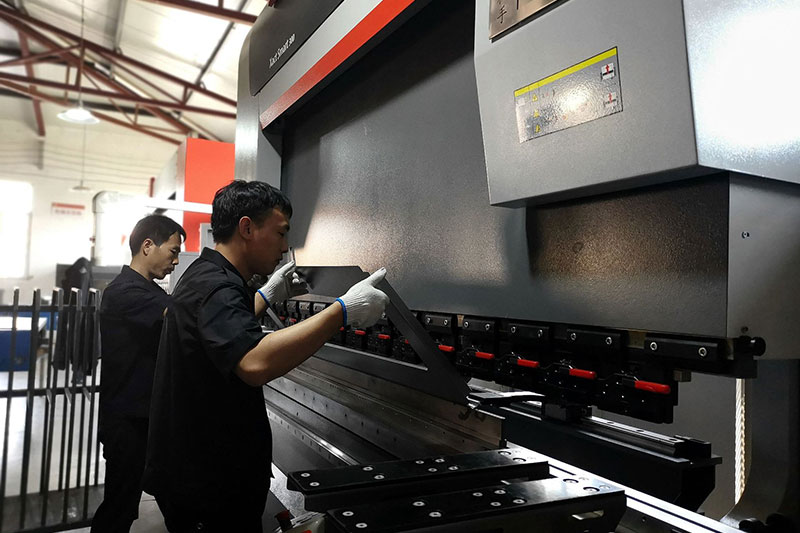 CNC-Bending--machine