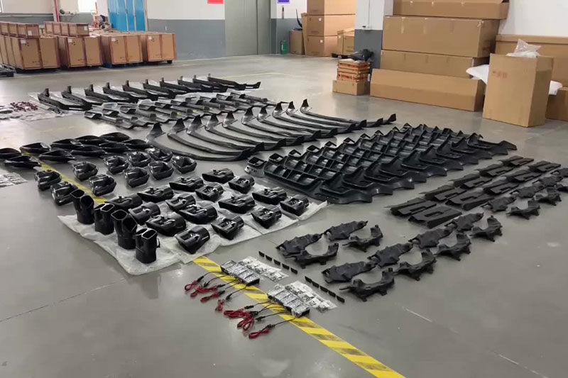 -Reaction-Injection-Molding-(RIM)-