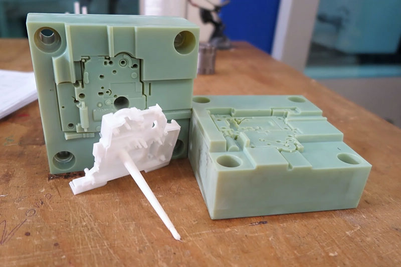 low-volume-injection-molding--